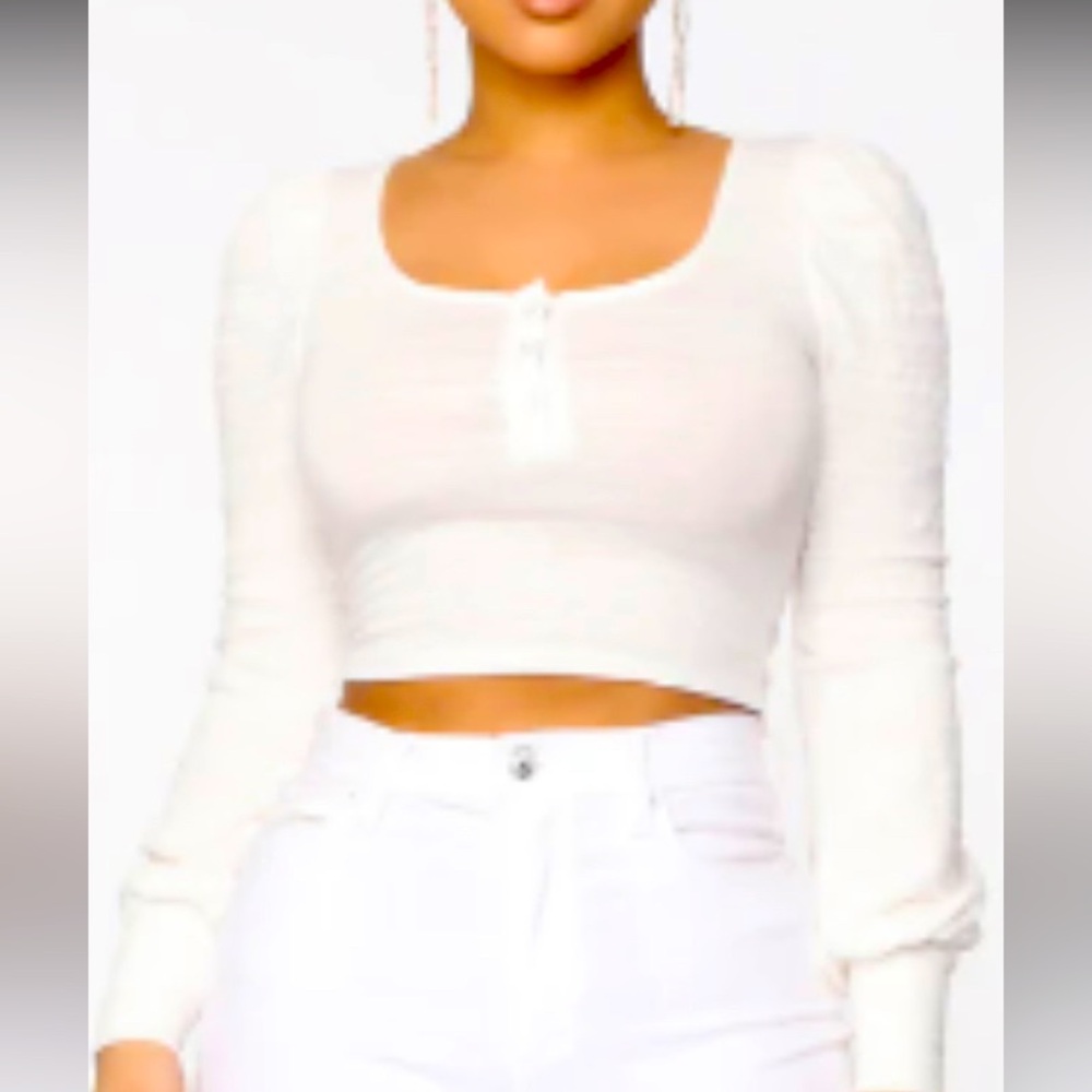 Really cute ballon sleeve top